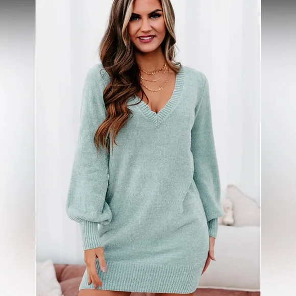 Aspen Autinhs Chanille long sleeve sweater dress - Picture 2 of 10